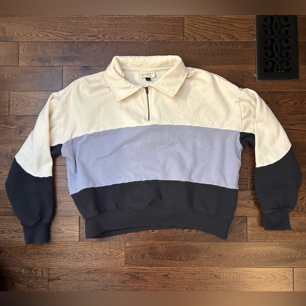 Universal Thread Quarter Zip Sweatshirt